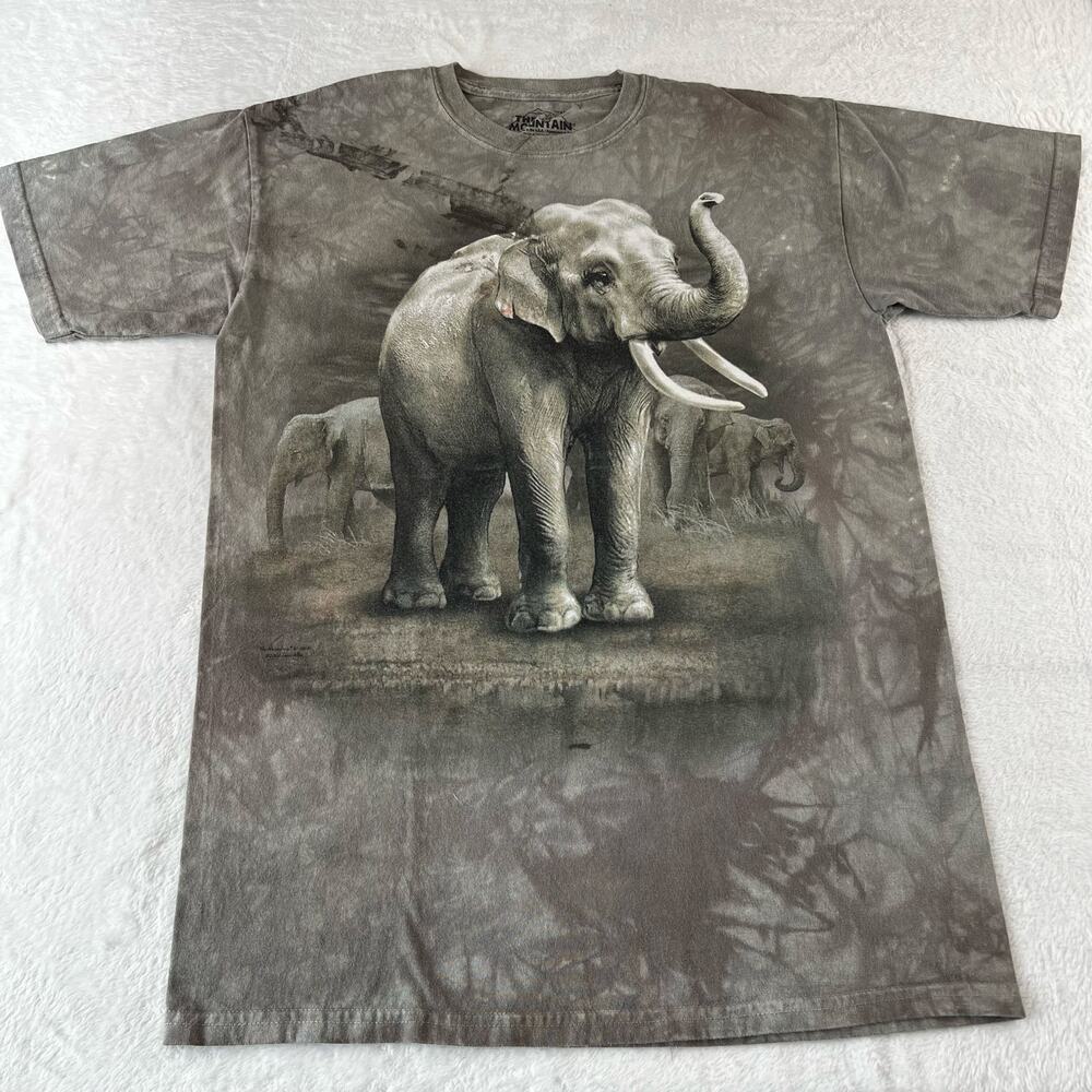 The Mountain tie-dye Elephant Herd T-shirt Size Medium 2008 Y2k